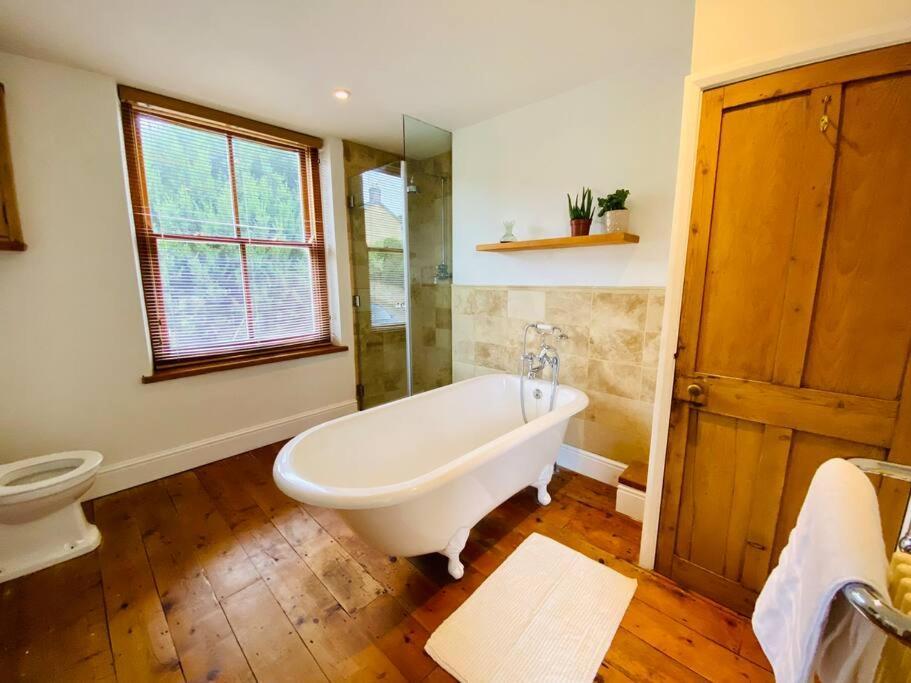 Cotswold Over 4 Floors - Perfect For Families Friends Contractors Chipping Norton