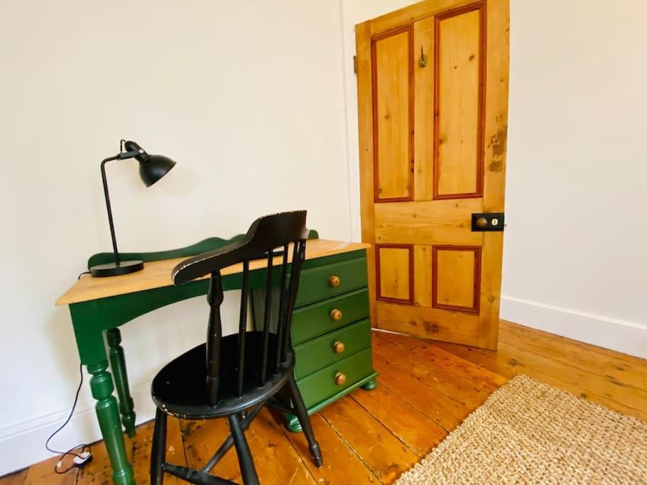 Holiday home Cotswold Over 4 Floors - Perfect For Families Friends Contractors