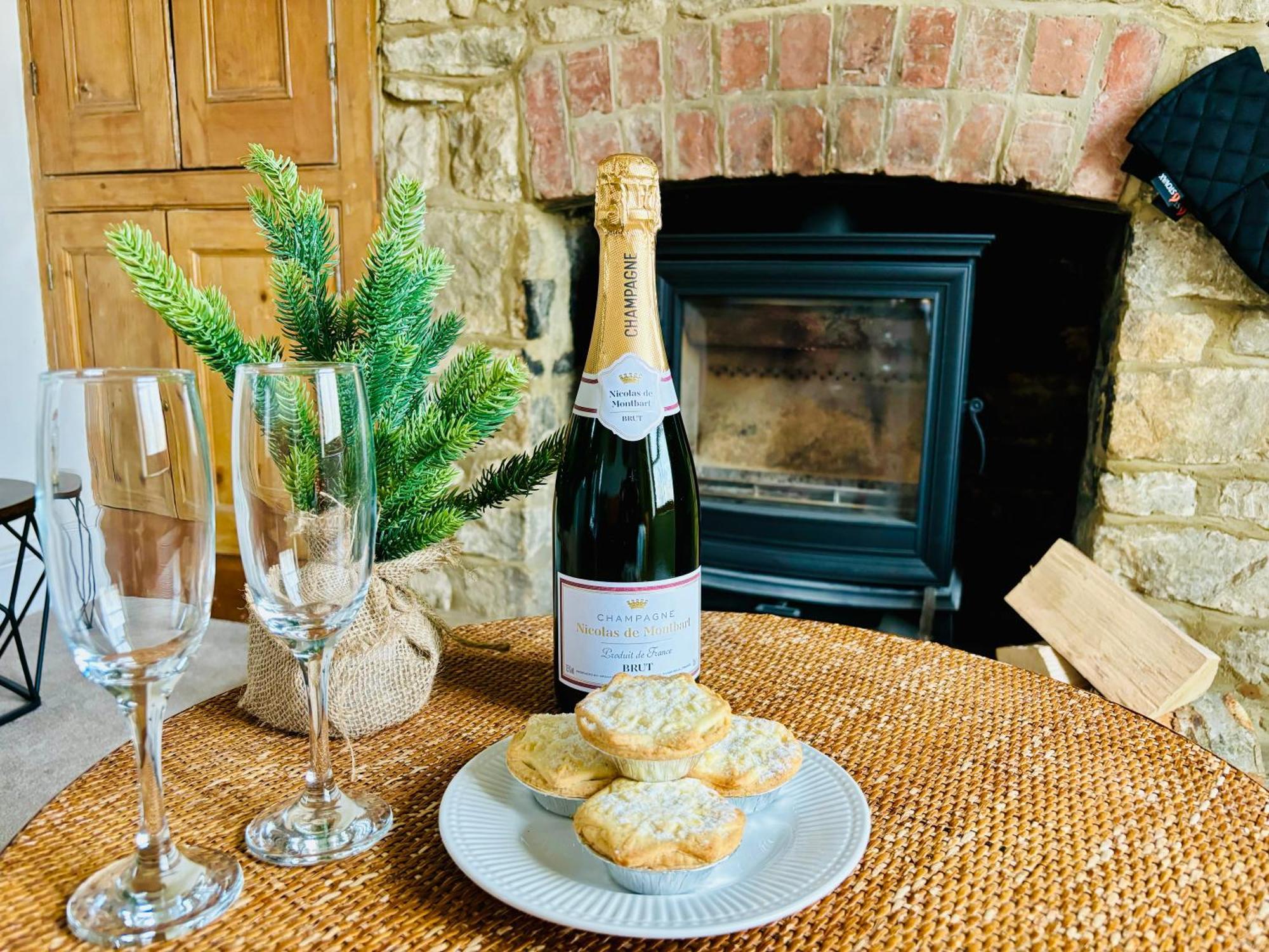 Cotswold Over 4 Floors - Perfect For Families Friends Contractors Holiday home Chipping Norton